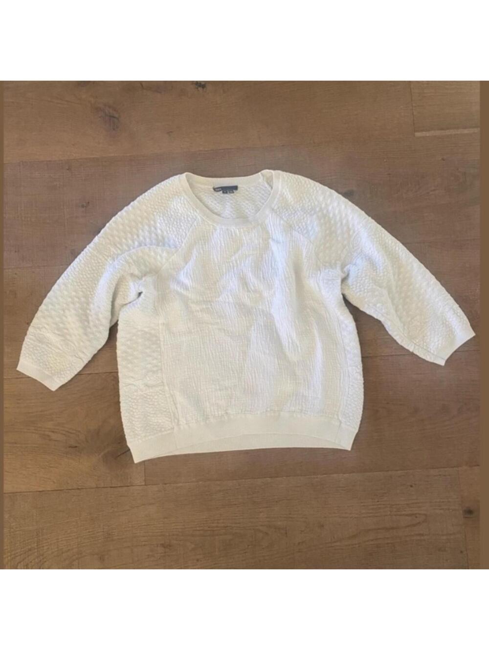 vince white textured 3/4 sleeve pullover sweater